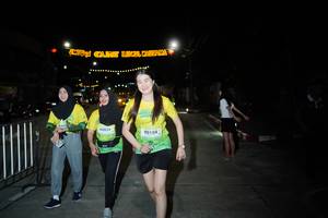 BIB: 90059, 90104
                            <button type="button" onclick="openModal(21794399)" class="btn btn-primary btn-sm float-right btn-popup" data-toggle="modal" data-target=".modal-high-quality">
                        <i class="fas fa-shopping-cart"></i> Add to Cart
                    </button>
                                            <button type="button" onclick="isThisMe(21794399, true)" class="btn btn-success btn-sm float-right btn-popup btn-isme hidden" data-toggle="tooltip" data-placement="bottom" title="นี่คือรูปของคุณใช่ไหม คลิกที่นี่เพื่อเอาเข้าอัลบั้ม">
                        <i class="fas fa-plus"></i> Add to album
                    </button>
                    <button type="button" onclick="isThisMe(21794399, false)" class="btn btn-warning btn-sm float-right btn-popup btn-isnotme hidden">
                        <i class="fas fa-ban"></i> Remove from album
                    </button>